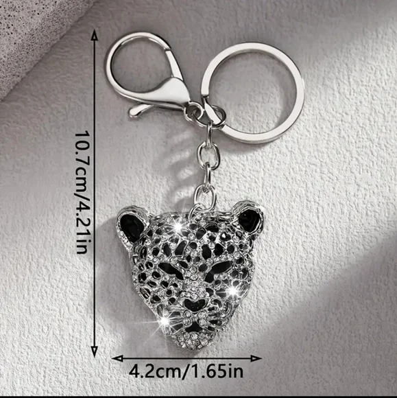 Wild Glam ✨ Leopard Rhinestone Bag Charm & Keychain 🐆 - Picture 7 of 9
